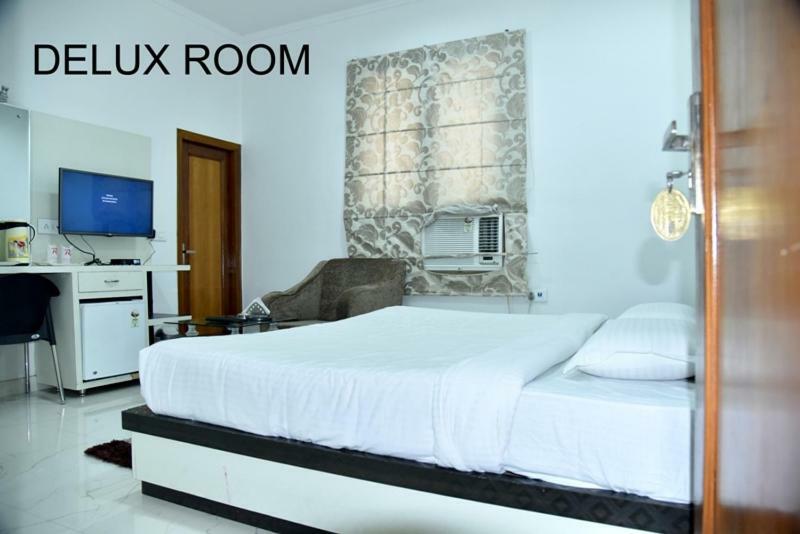 Hotel Royal Classic บาแรลลี ภายนอก รูปภาพ