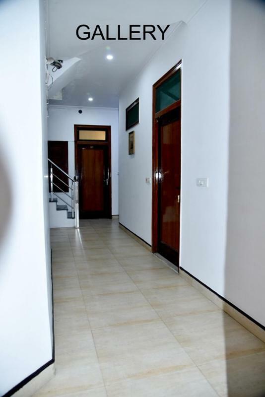 Hotel Royal Classic บาแรลลี ภายนอก รูปภาพ