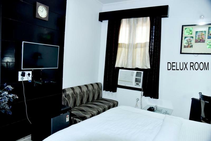 Hotel Royal Classic บาแรลลี ภายนอก รูปภาพ